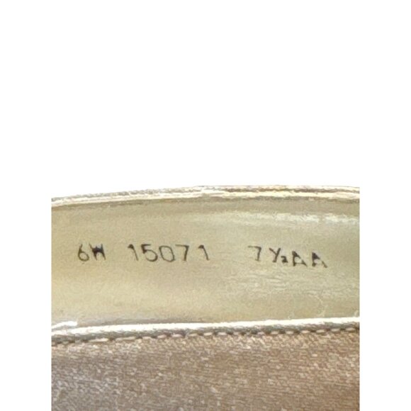 Stuart Weizman women’s gold shimmering shoes heels 3.5 in high size 7.5AA SKU 29 - Picture 5 of 13